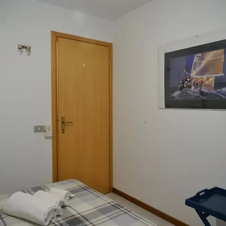 Сasa de vacaciones Cardellino, Piccolo E Accogliente Dietro La *