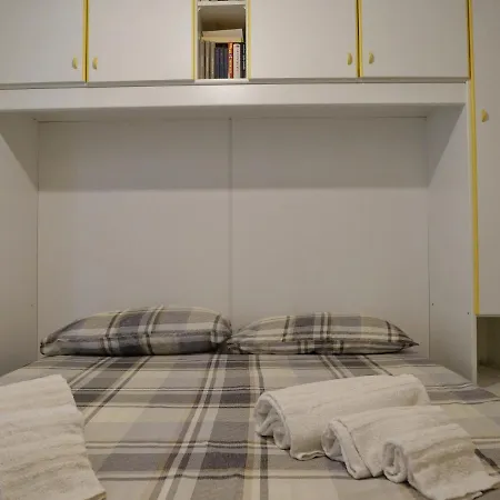 Tatil Evi Cardellino, Piccolo E Accogliente Dietro La