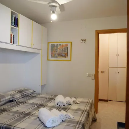 Holiday home Cardellino, Piccolo E Accogliente Dietro La *