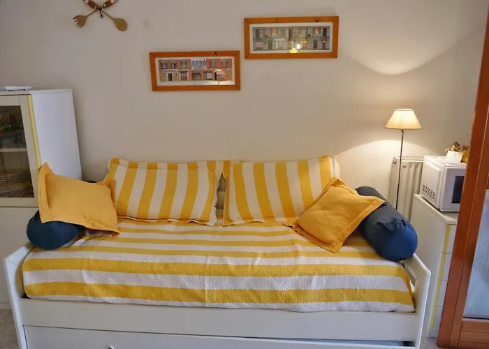 Cardellino, Piccolo E Accogliente Dietro La Σπίτι διακοπών