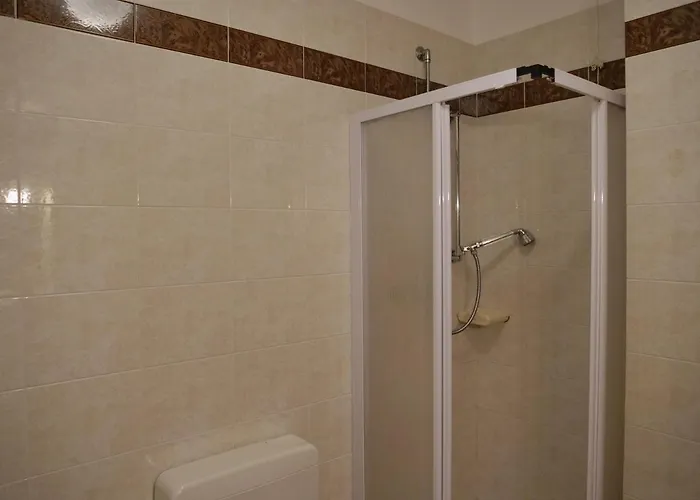 Cardellino, Piccolo E Accogliente Dietro La * Γκράντο